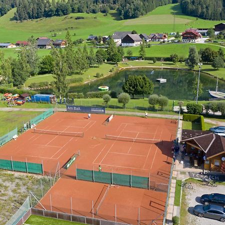 Sport & Familienhotel Baerenwirt Aich  Eksteriør billede