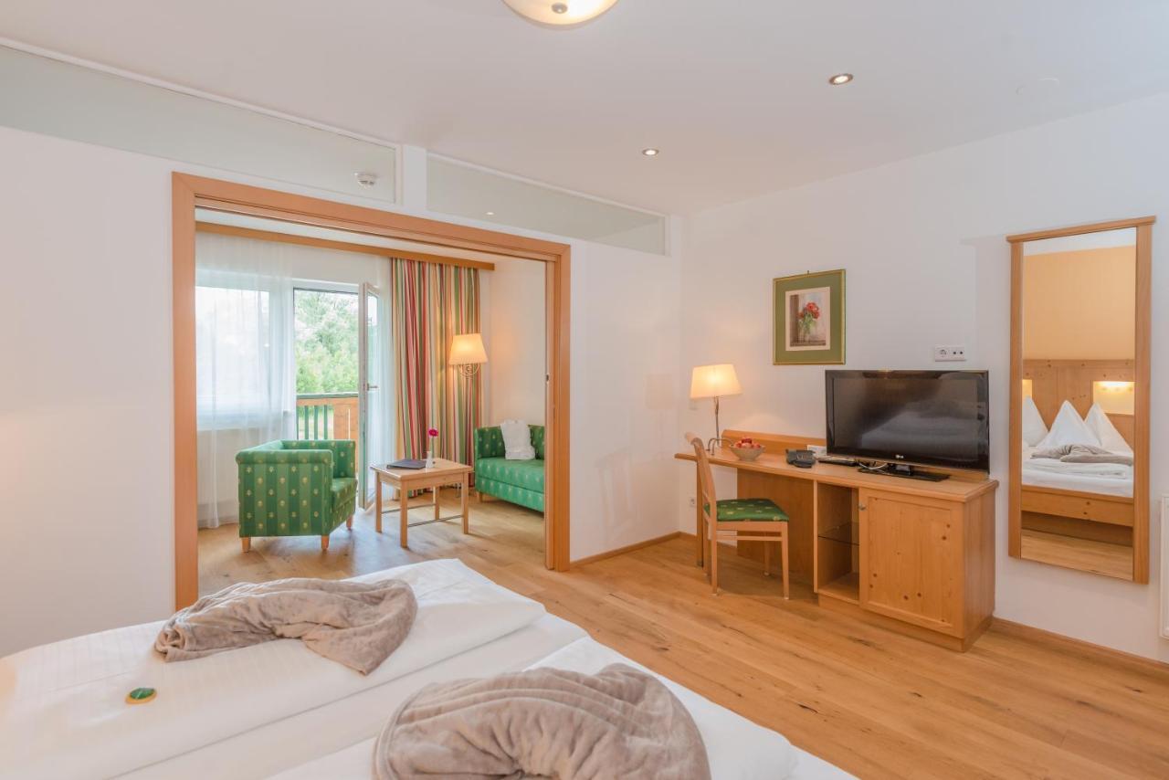 Sport & Familienhotel Baerenwirt Aich  Eksteriør billede