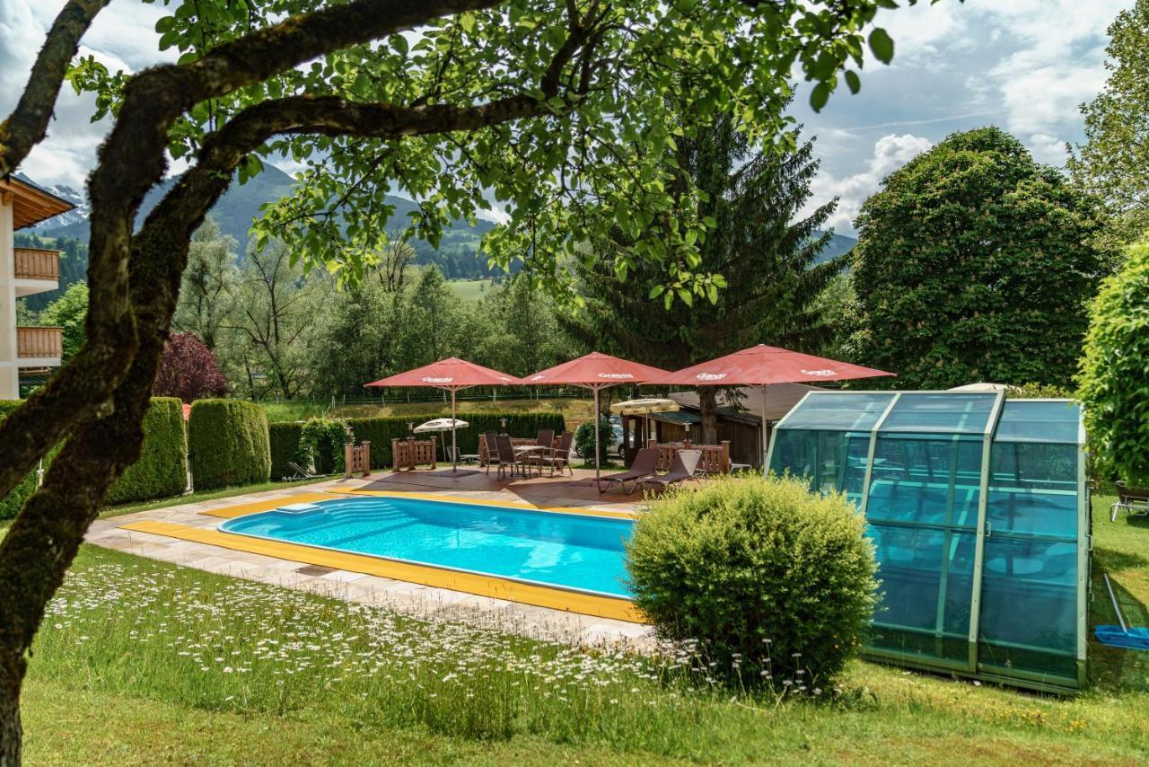 Sport & Familienhotel Baerenwirt Aich  Eksteriør billede